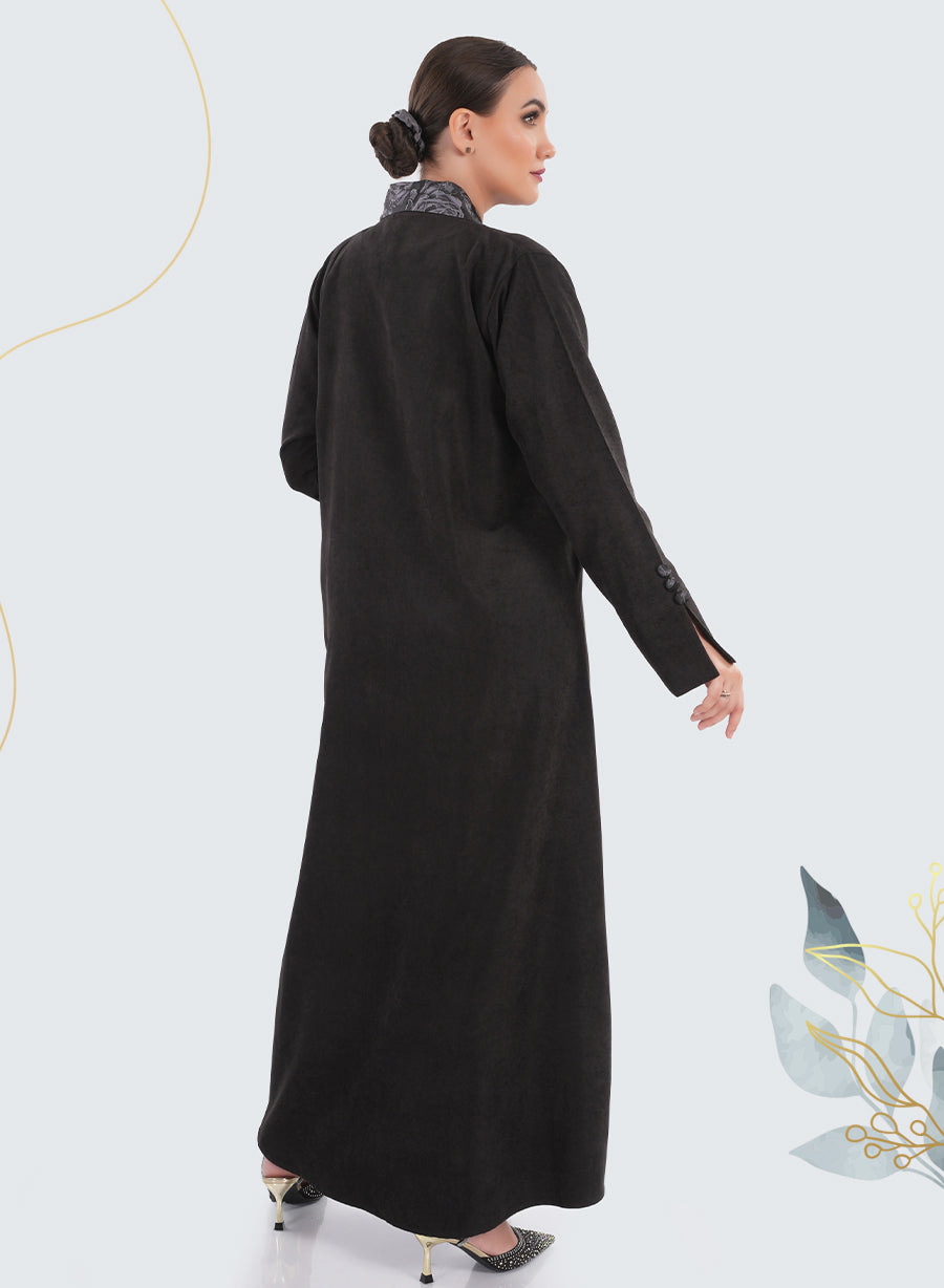 Modern Floral Print Coat-Collar Black Abaya with Button Embellishments| Bsi4182